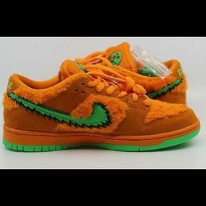 Nike SB dunk low Grateful Dead Bears Green size 9.5 dead stock